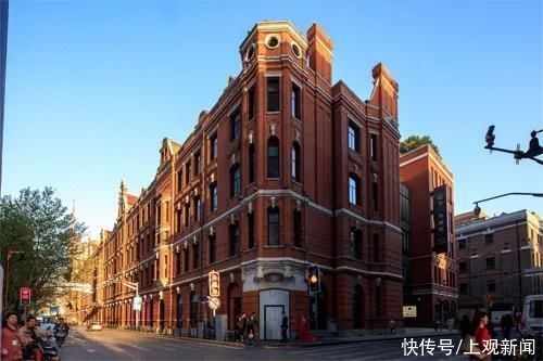 乐嗨上海过大年！沪上11个都市景点春节活动攻略在此→