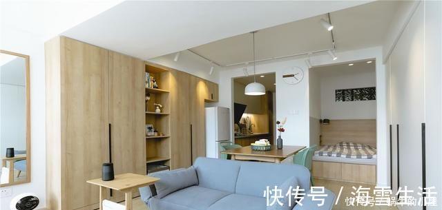 电视|沙发做隔断，电视装落地窗上，30㎡小家照样功能齐全，简约精致！