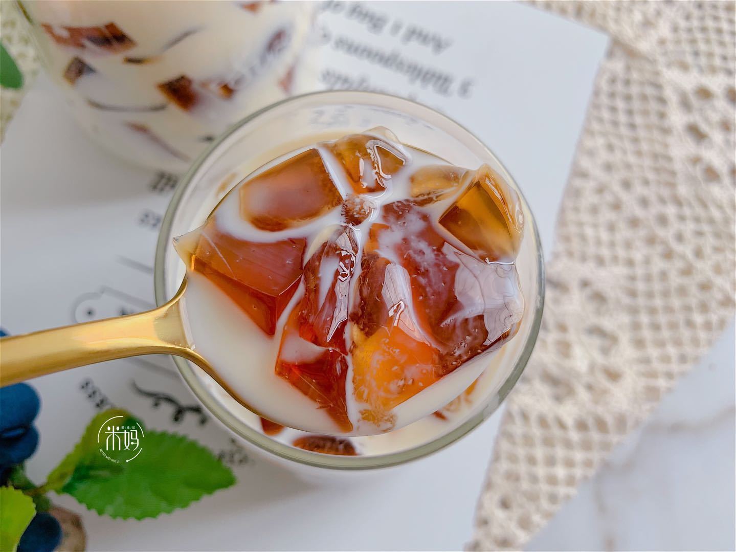 夏天最爱的饮品,店里买一杯要20块,自己做,成本8块钱全家喝饱