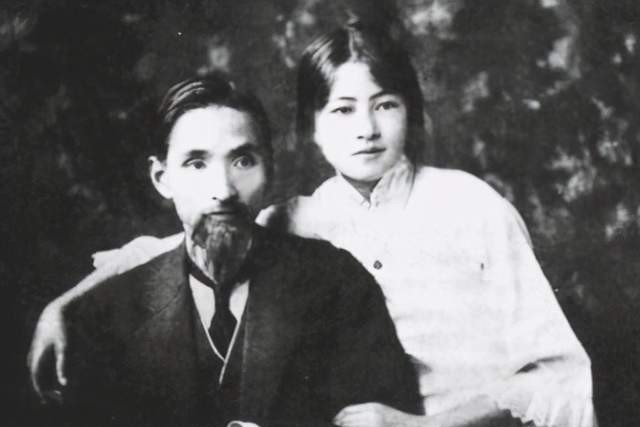 林徽因|林徽因设计国徽:一稿没过,二稿周总理提修改意见,三稿掌声通过