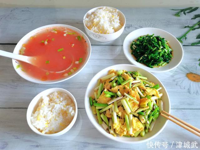 蒜苗|晒夫妻俩5天的家常晚餐，一菜一汤吃得香，每天都不同