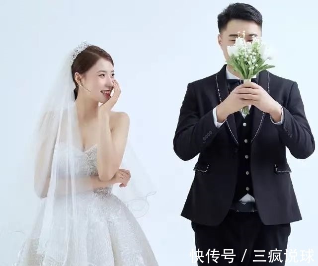 周淼|中国排坛再传喜讯!又一排球女神官宣结婚,被誉为最美女排队长