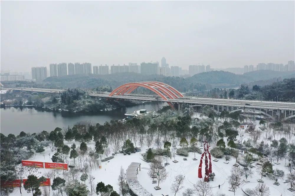 公园雪景|全世界都在瞒着观山湖下雪 观山湖的雪在哪啊啊啊啊？