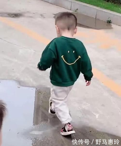 重女轻男|老爸喜欢女儿，宝妈生女儿时顺便生了俩儿子，担心重女轻男