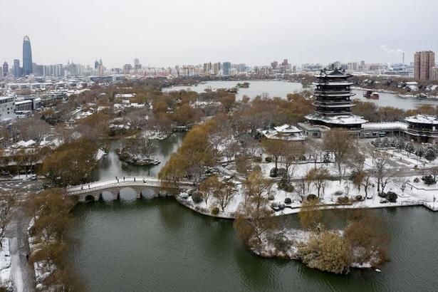 航拍雪后的大明湖，明湖雪景抢先看，这才是济南府该有的样子