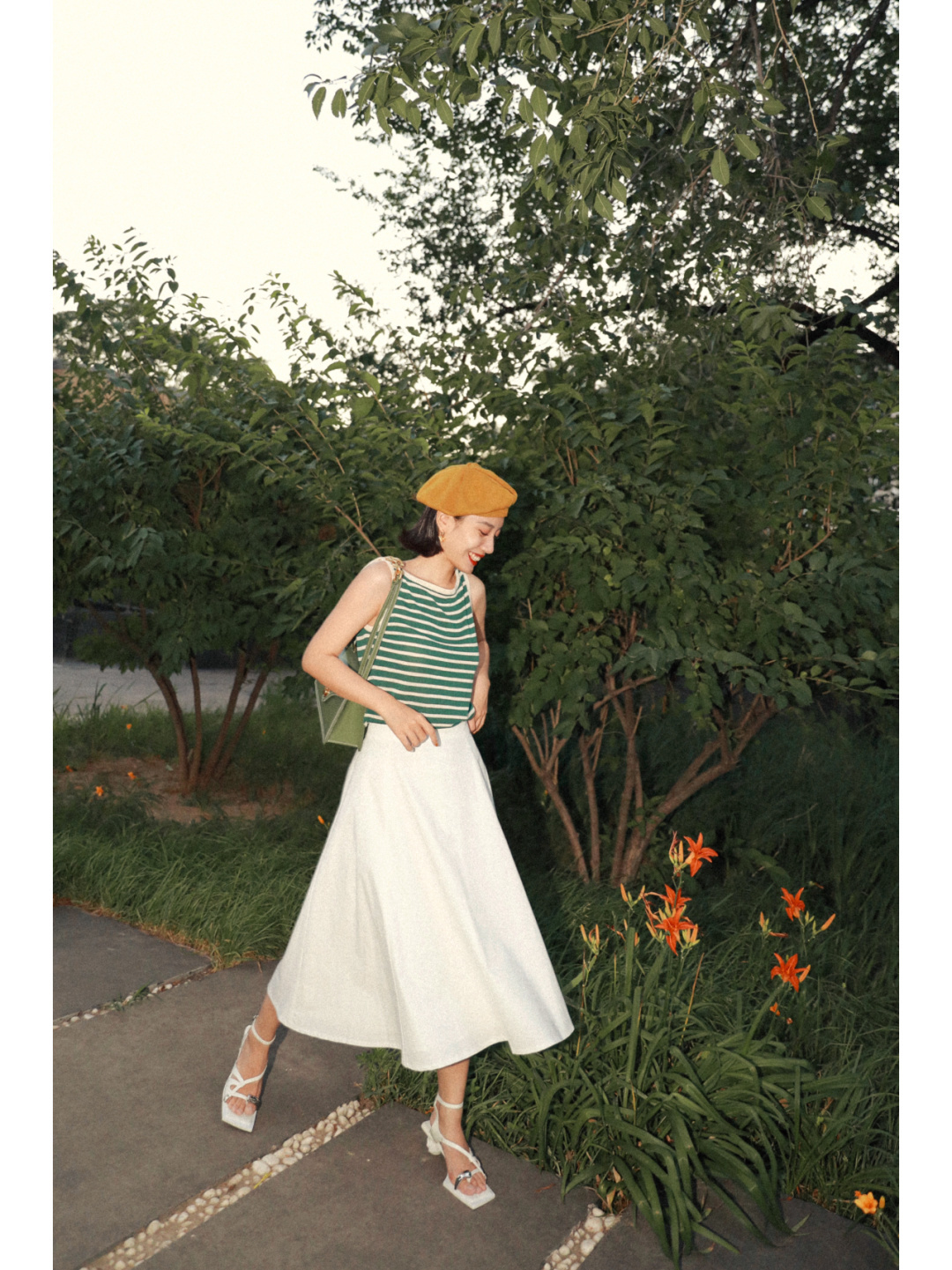 减龄|谁说40岁50岁就不好看?看她们几个穿搭得多美,高贵优雅