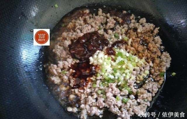 茄子最简单的做法,不炸不炒,儿子吃了2碗饭还要吃,实在太下饭