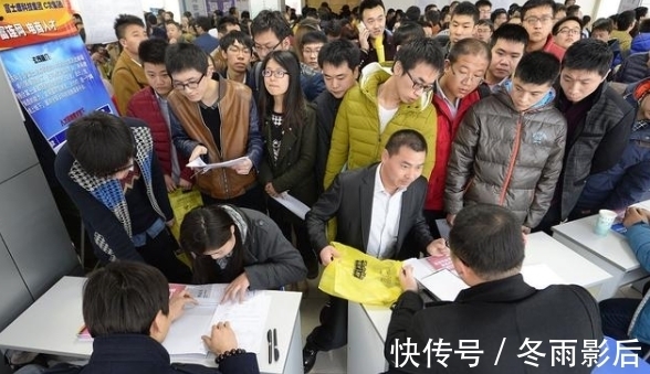王来春|从流水线厂妹到身家689亿,与郭台铭抢生意,库克都曾亲自拜访