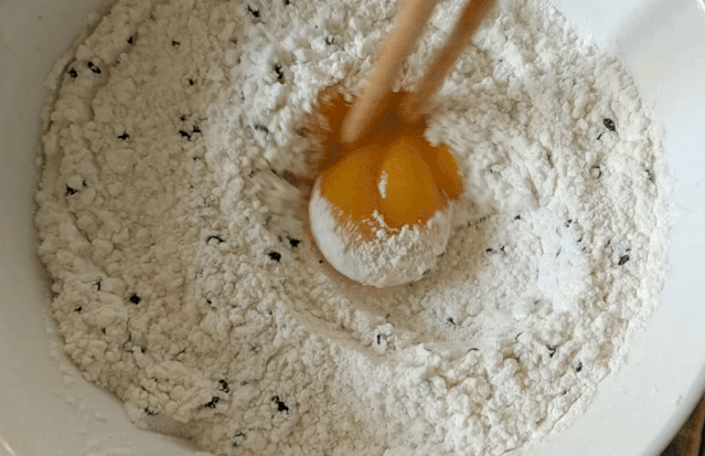 健康|宝宝出牙期烦躁,教你制作营养健康的南瓜磨牙棒,香香甜甜真好吃