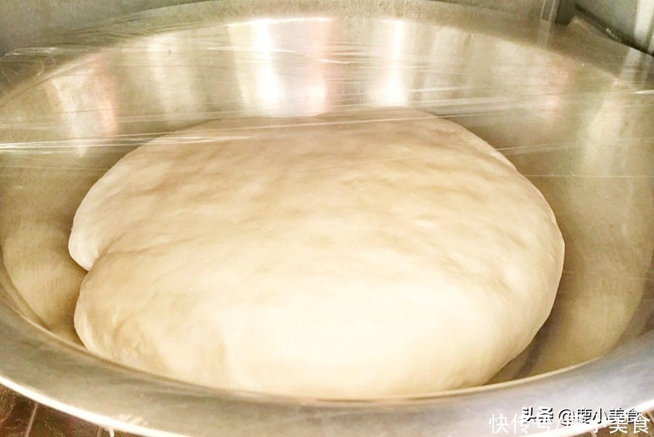 馒头不够蓬松还开裂?和面时多加2料,馒头个个蓬松暄软,真好吃