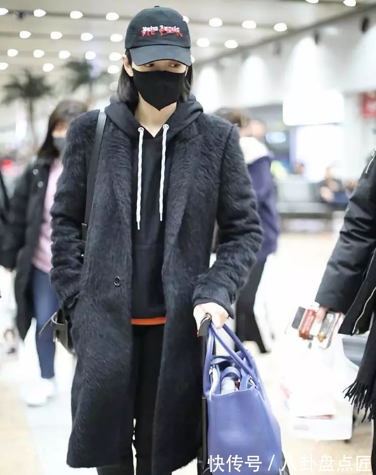 穿搭|懒人穿搭法:大衣+卫衣保暖时尚,穿搭失败概率几乎为零