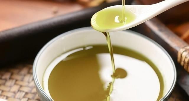 3种食物是便秘“祸根”,越吃肠道越拥堵,劝你少碰