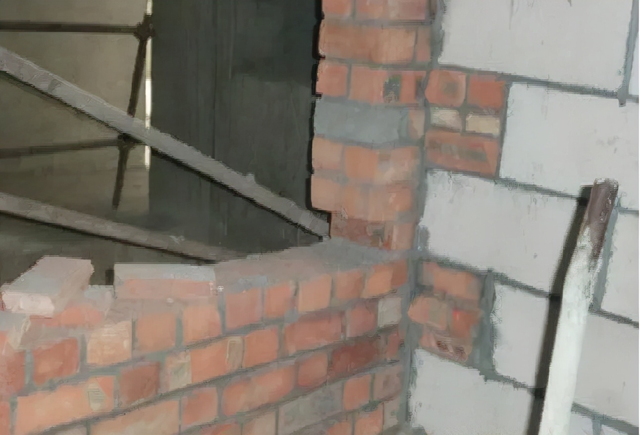 斜顶砖|墙面开裂的15个成因,施工请注意