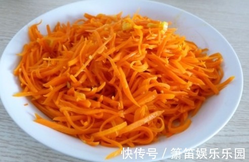 清炒胡萝卜|冷天给孩子做的护眼菜,比眼保健操还管用,缓解眼疲劳眼睛不近视