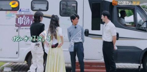 蘇有朋|中餐廳把黃曉明請來又不開撕，芒果臺轉(zhuǎn)性了？我看沒那么簡單