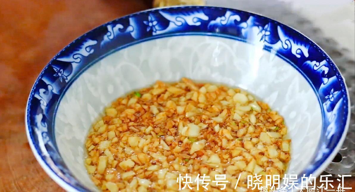 鸡蛋饼|洋葱又出新吃法啦,好看好吃又解馋,炎热的夏季吃正合适