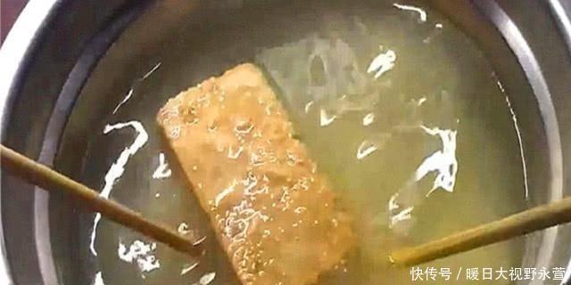 压缩饼干为什么能管饱小伙将它放在水里煮半小时,恍然大悟