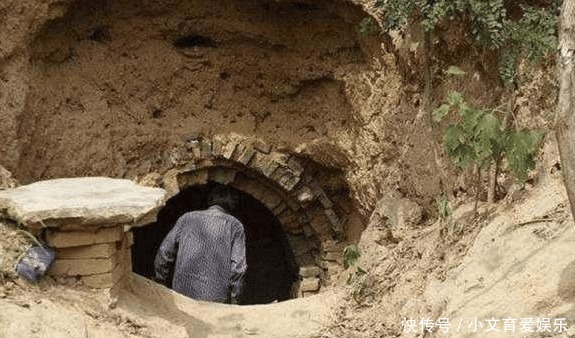 出土文物|最深的古董套路:买家是假的,出土文物是假的,连古墓都是假的!