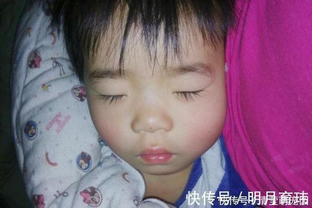 睡眠时间|宝宝三周岁前，要记住“两饭不吃、三觉不睡”，长大后身体更强壮