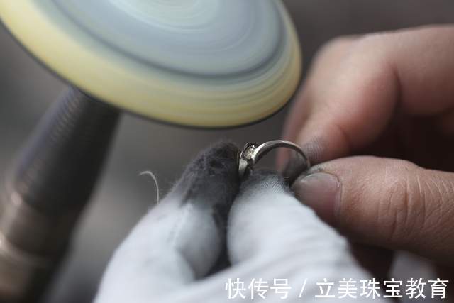 珍珠|珠宝首饰脏了怎么进行珠宝美容?