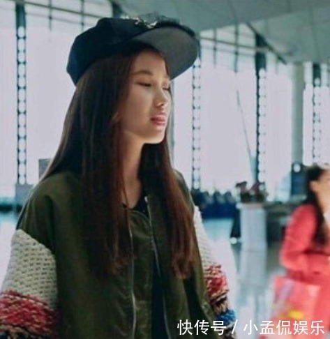 刘思琪16岁靠妈妈喂饭,花钱没概念出门6个保镖,今成设计师