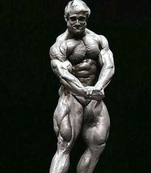 肌肉|他的年龄已经60岁,却坚持着练腿,拥有一身强壮的肌肉!