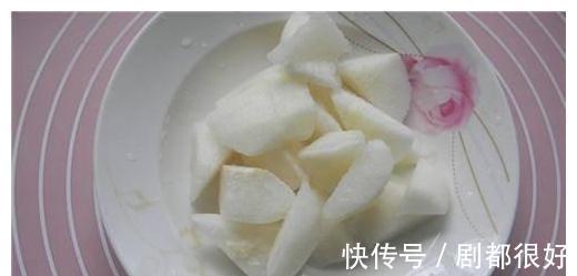 银耳|秋天肝火旺，常吃它，皮肤白皙透亮，痘痘没了，一觉睡到天亮！