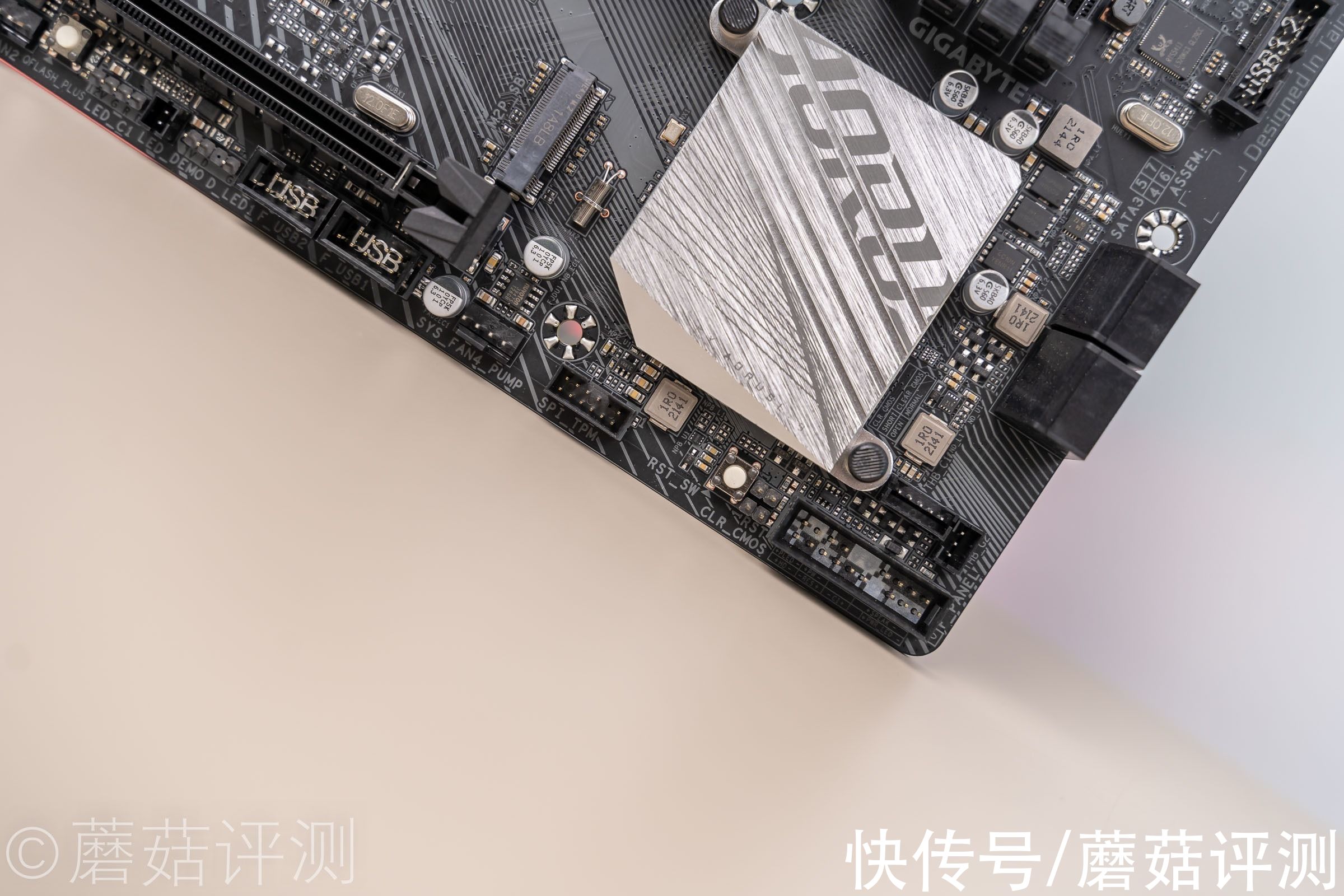 外观出色，细节配置上乘、技嘉雪雕B660M AORUS PRO AX DDR4主板 测试