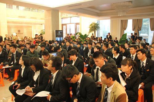 新房|买新房,跟着“中介”去和自己去,价格一样吗很多人都搞不清楚