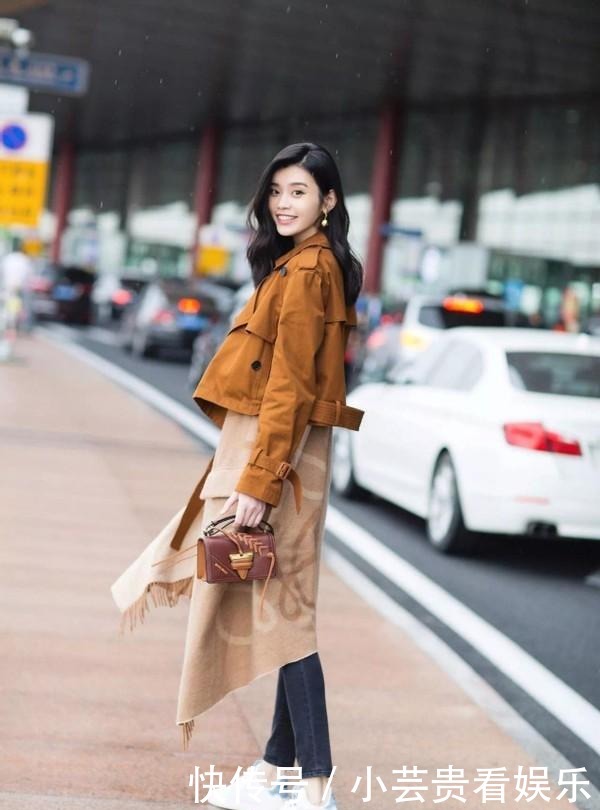 皮肤暗黄的女人,建议多穿这3个高级色,减龄显白不止一点点