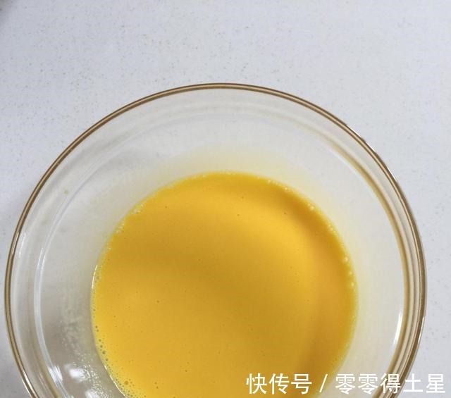 蛋糕|低温烘烤版戚风蛋糕,一秒让人爱上吃蛋糕,简直欲罢不能!