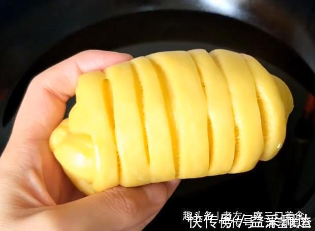 我家面粉从不蒸馒头,加2根香蕉,简单几步,出锅给肉不换,真香