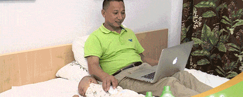 |搞笑GIF:真是令人心碎的瞬间,看来以后得绑的结实一些才行啊!