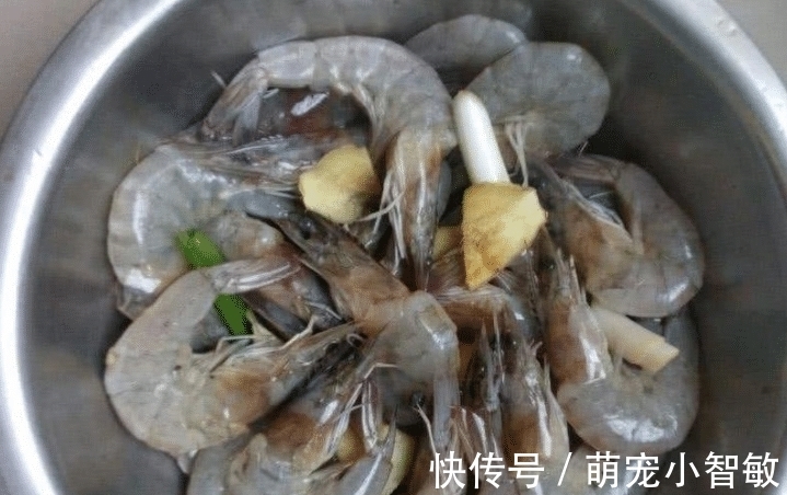 煮虾,不管是活虾还是冻虾,下锅前牢记3点,虾肉才会鲜嫩无腥味!