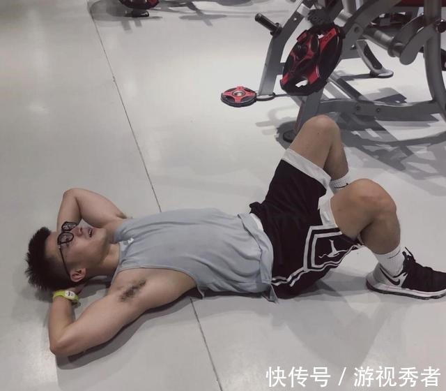 肌肉|这枚又高又壮的运动型肌肉直男有点上头哦!