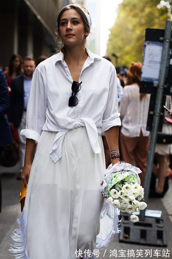 斜方肌 担心溜肩穿衣不好看?你得选这几件单品才能扬长避短,穿出时髦感