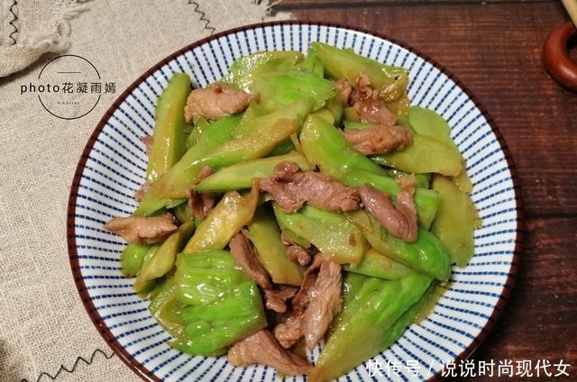 夏天最该吃的，不是黄瓜而是它，清热解暑，清心明目，全家爱吃！