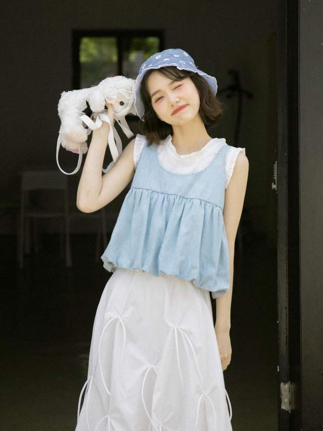 穿搭|秋天,穿上白色的初恋连衣裙,秒变白月光,正适合约会穿