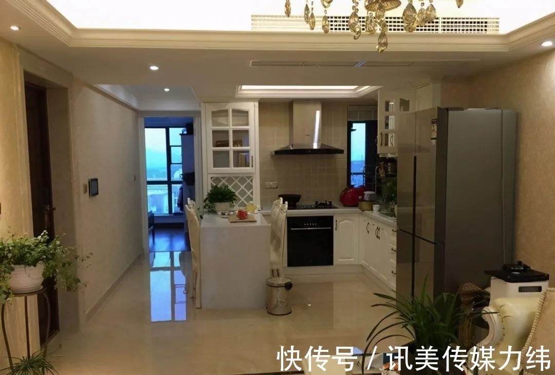 壁纸|新房完工1个月就准备搬,捡漏买大牌家具店的样品,性价比没得说