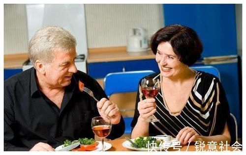 莲藕|秋后养生秘笈:中老年人常吃5宝,身体健康,再贵也要舍得吃