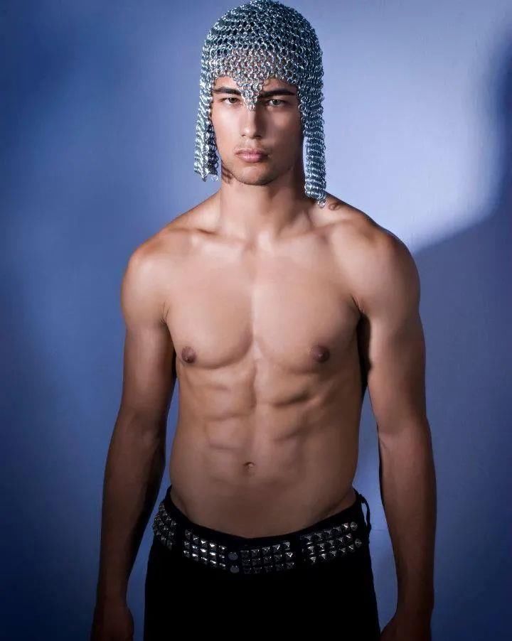 大帅哥|他是资生堂的最新男模面孔,欧亚混血独具风味