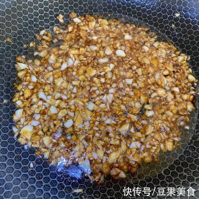 好吃不胖的蒜蓉粉丝娃娃菜鲜香味美??