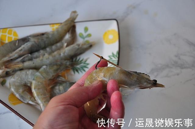 糯米|年糕加虾,简单易做,亦菜亦饭,糯米控喜欢,味道鲜香还易饱肚