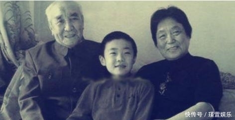 晚年|江腾蛟将军夫人，晚年按行政18级离休，对丈夫不离不弃共享天伦