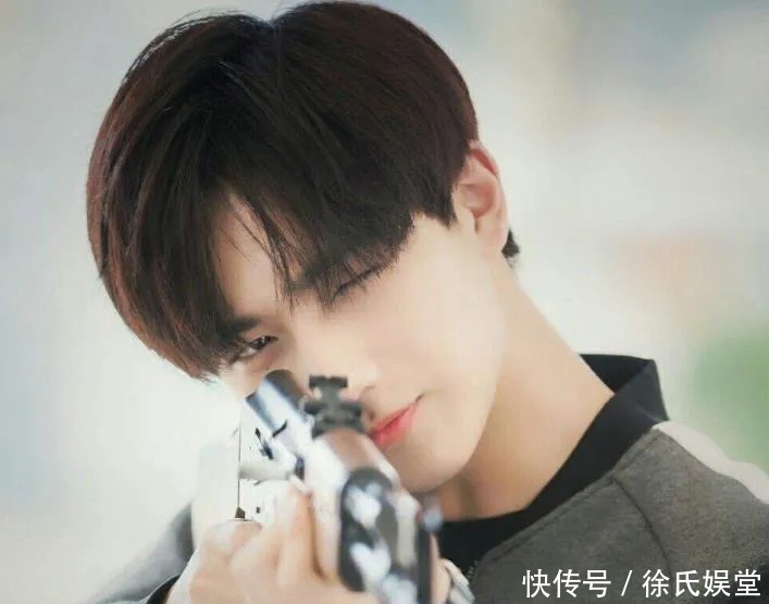 变形|他因参加《变形计》出道,之后资源一路好走,如今因成毅而走红