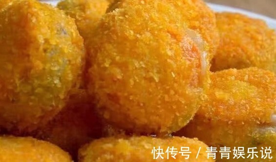 胡萝卜不要炒着吃了,教你不用面粉做软糯香甜的炸饼,比红薯饼香