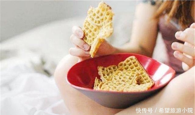 发育|对胎儿发育不好的坏习惯,不止熬夜玩手机,尽早改正对大家都好