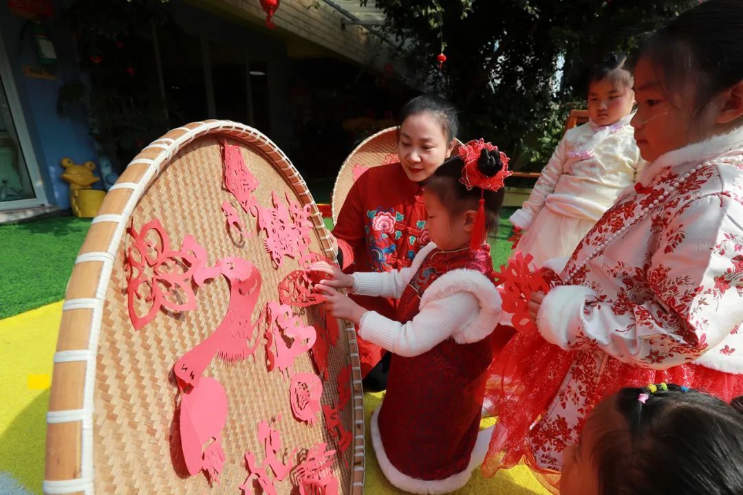 新年#网络中国年丨惊艳了！永嘉这群孩子用剪纸剪出了年味！