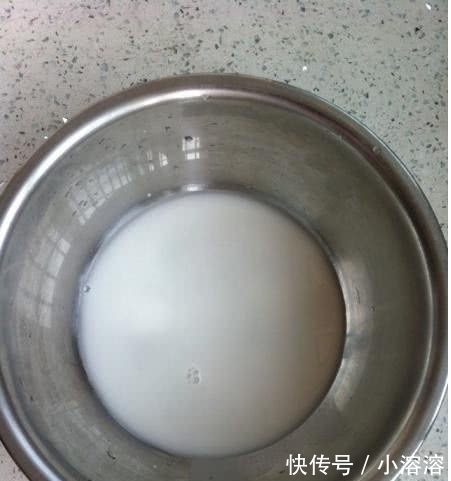 面筋|学着婆婆的方法做凉皮,没想到第一次就成功了,太简单了吧
