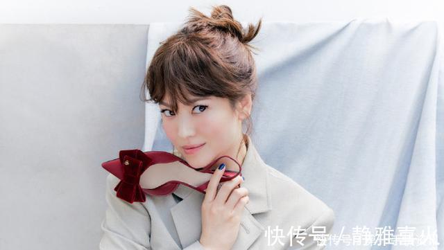 头发|矮个子的女生少扎马尾,这4种丸子头更适合你,特显高!